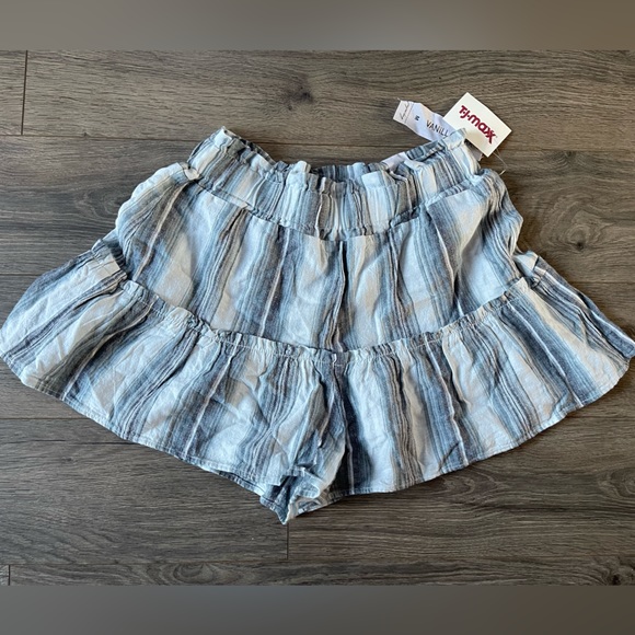Shorts Shorts That Look Like A Skirt Poshmark